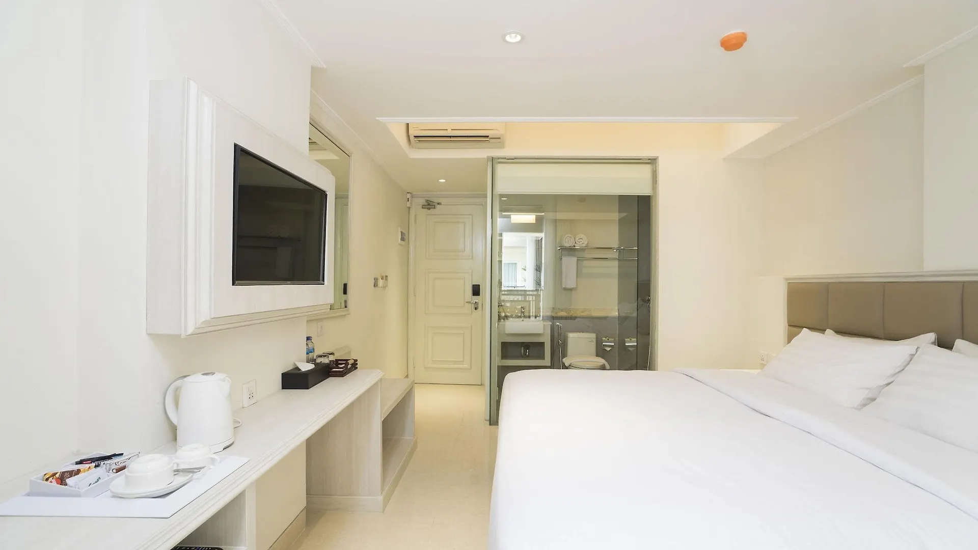 Alron Hotel Kuta Kuta Lombok