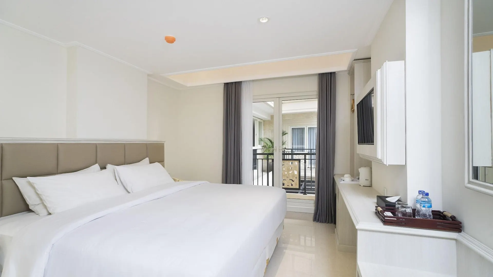 Alron Hotel Kuta Kuta Lombok