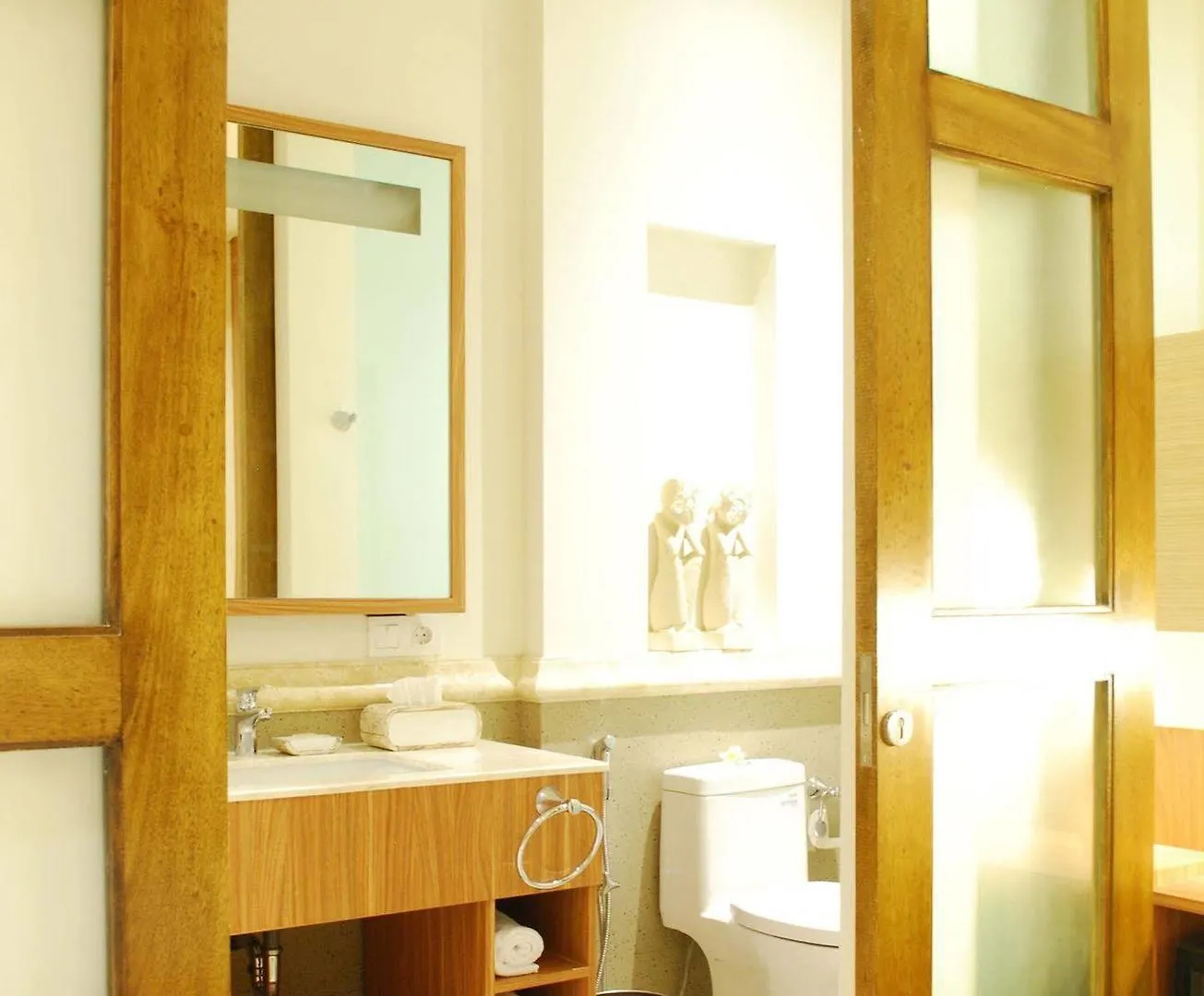 Alron Hotel Kuta Kuta Lombok Indonézia
