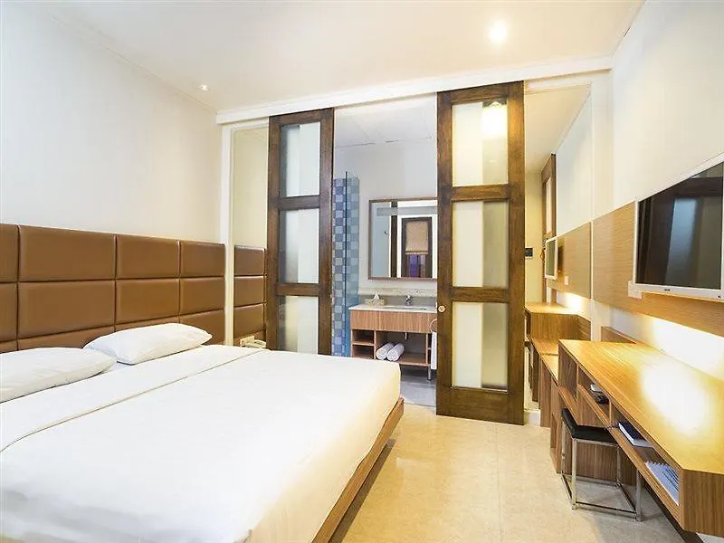 Alron Hotel Kuta Kuta  4*, Kuta (Bali) Indonesia