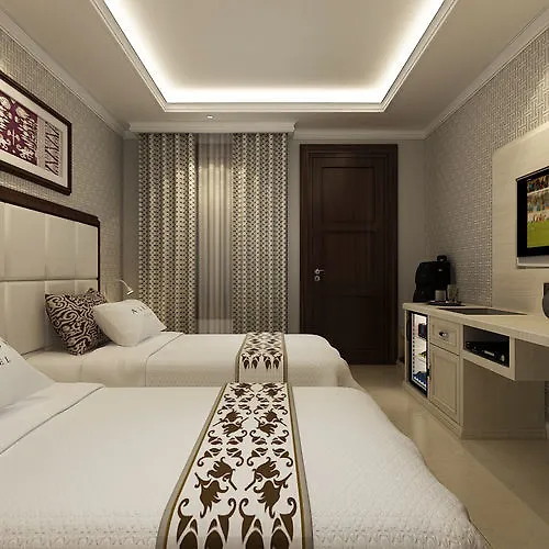 Alron Hotel Kuta Kuta  4*, Kuta (Bali)